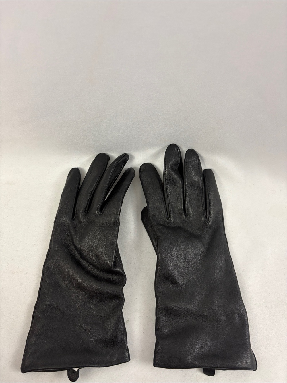Dillards Womens Black Genuine Leather Gloves Size Medium Cashmere Lining - Picture 2 of 4